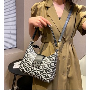 5043 WOMEN SHOULDER BAG